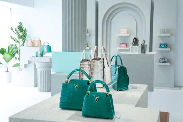 LV跨界與中部預售豪宅
「由鉅惟上」合作展出
絕美珍稀皮革包件